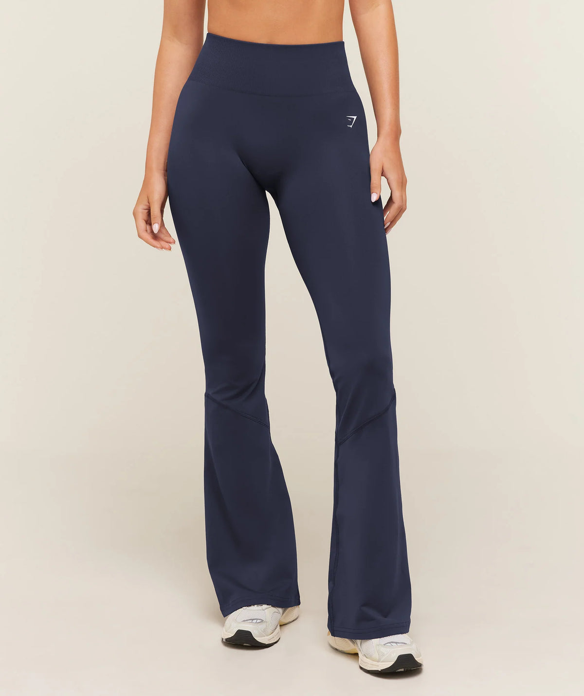Everyday Seamless Flared Leggings