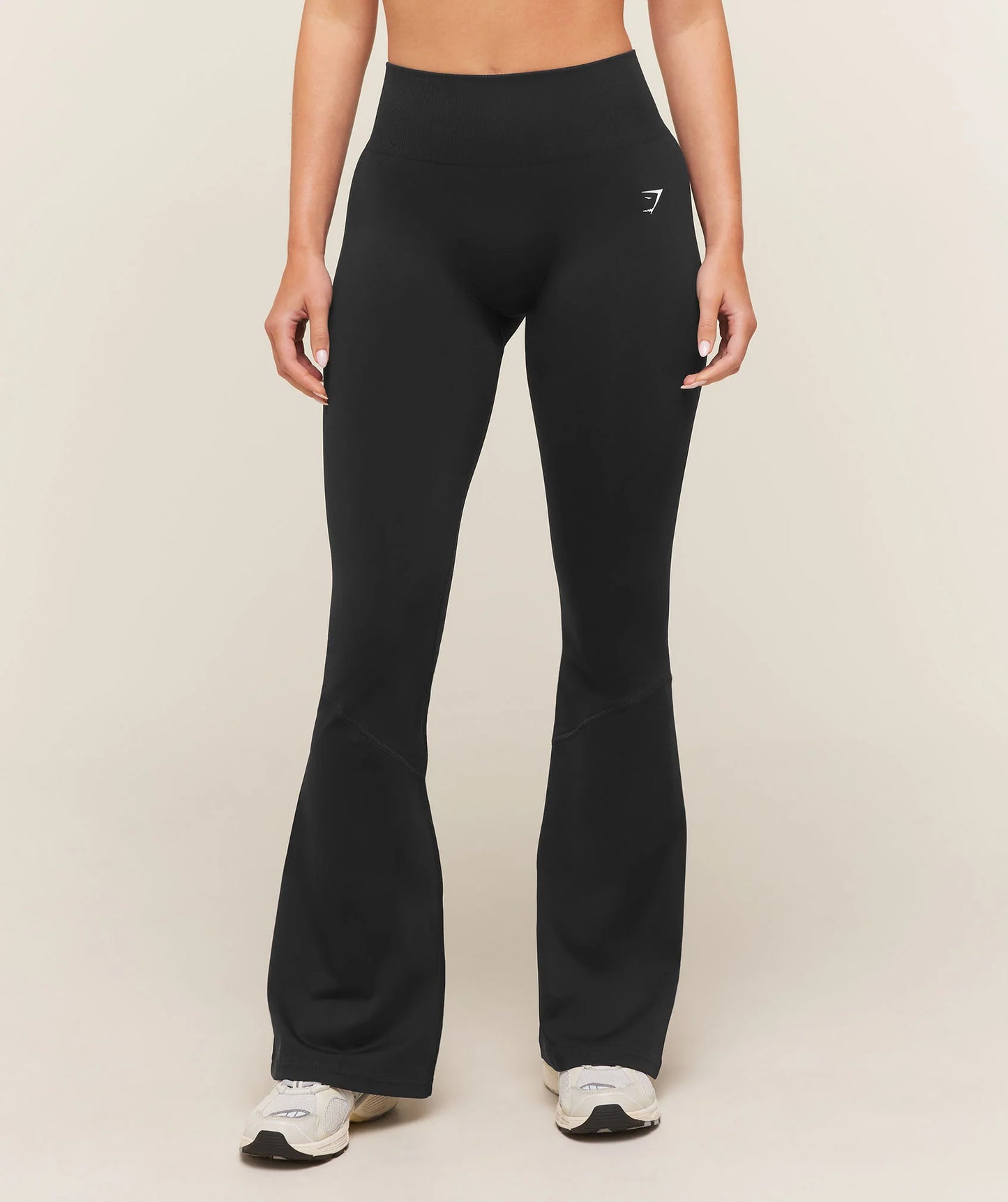 Everyday Seamless Flared Leggings